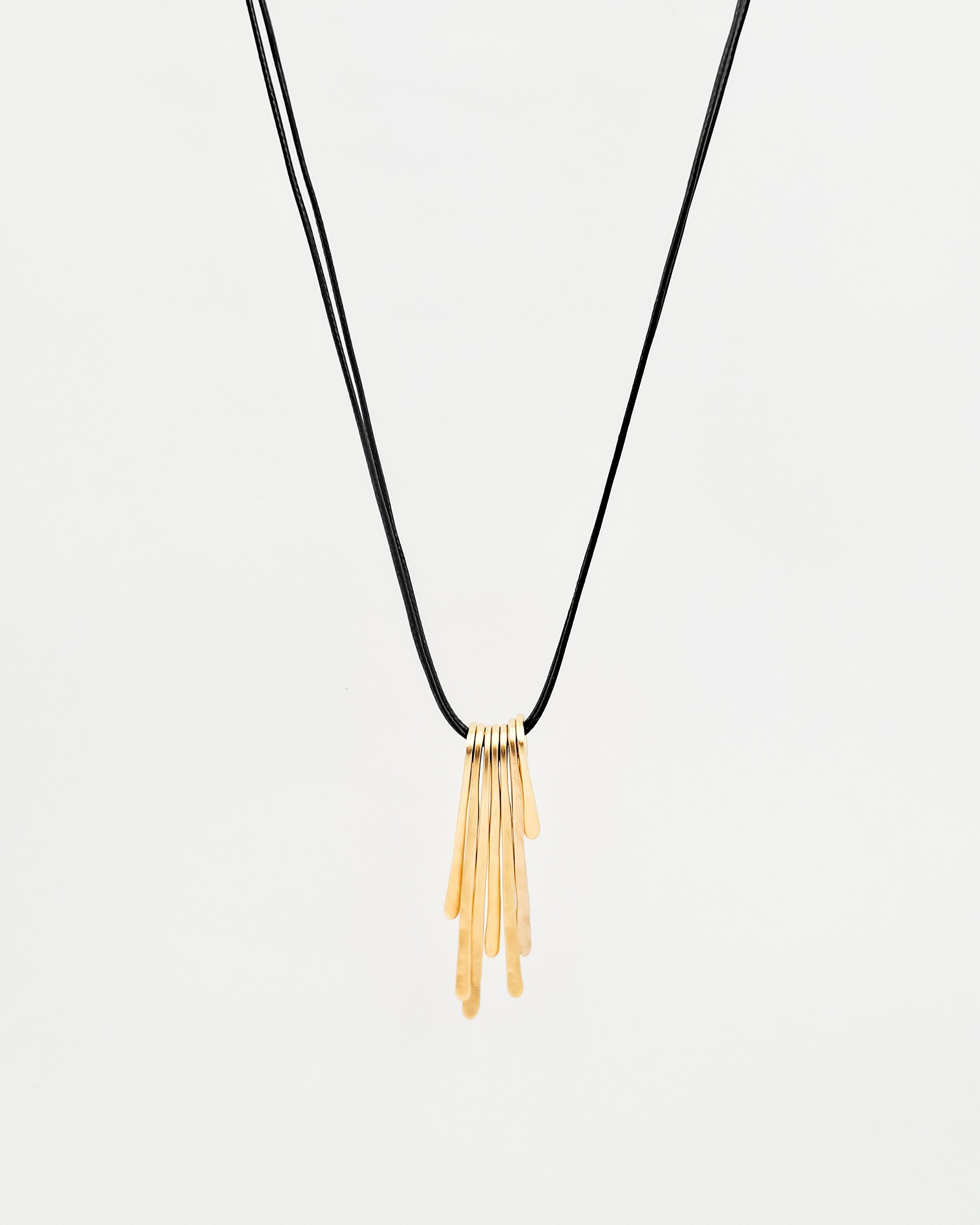 שרשרת קרן עבודת יד בגדלים שונים