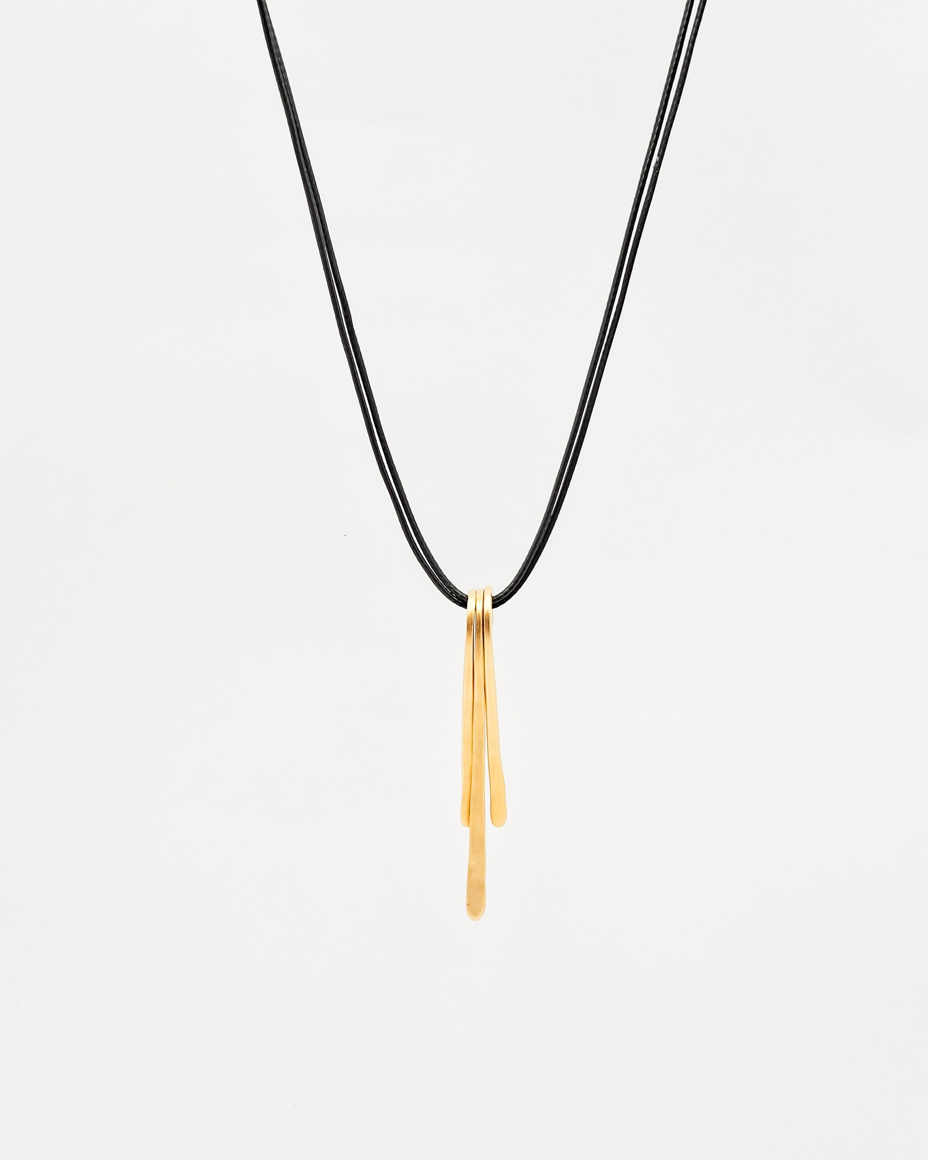 שרשרת קרן עבודת יד בגדלים שונים