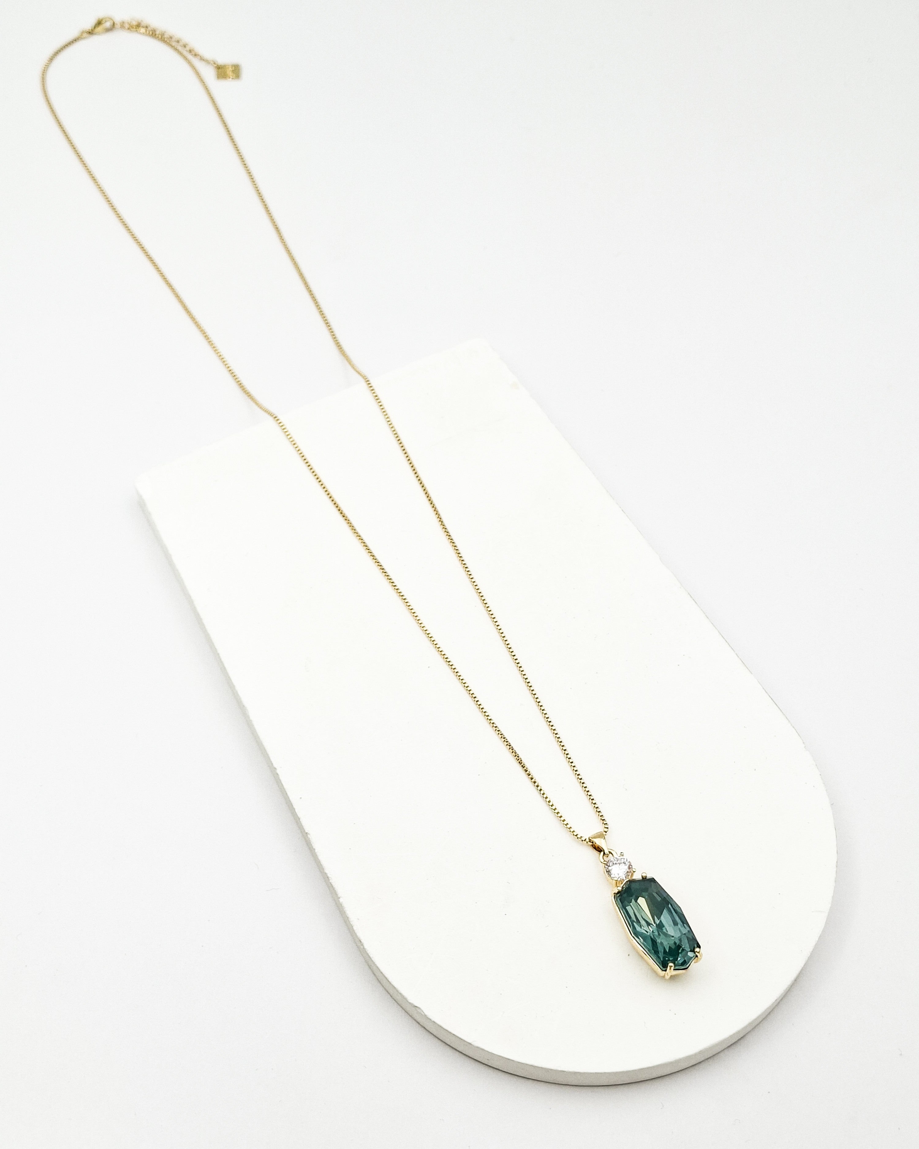 שרשרת קריסטל קרלה