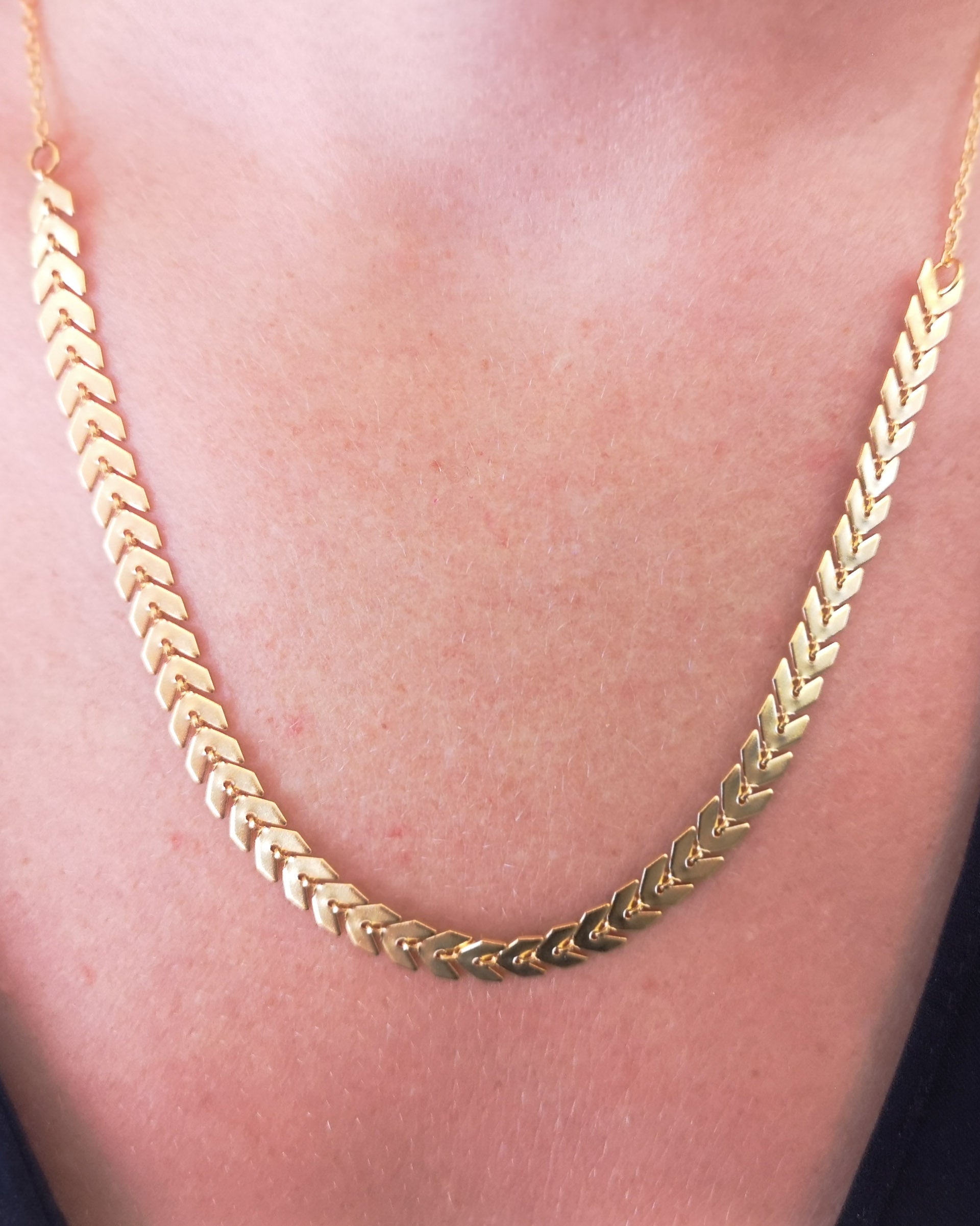 שרשרת חצים עדינה קצרה