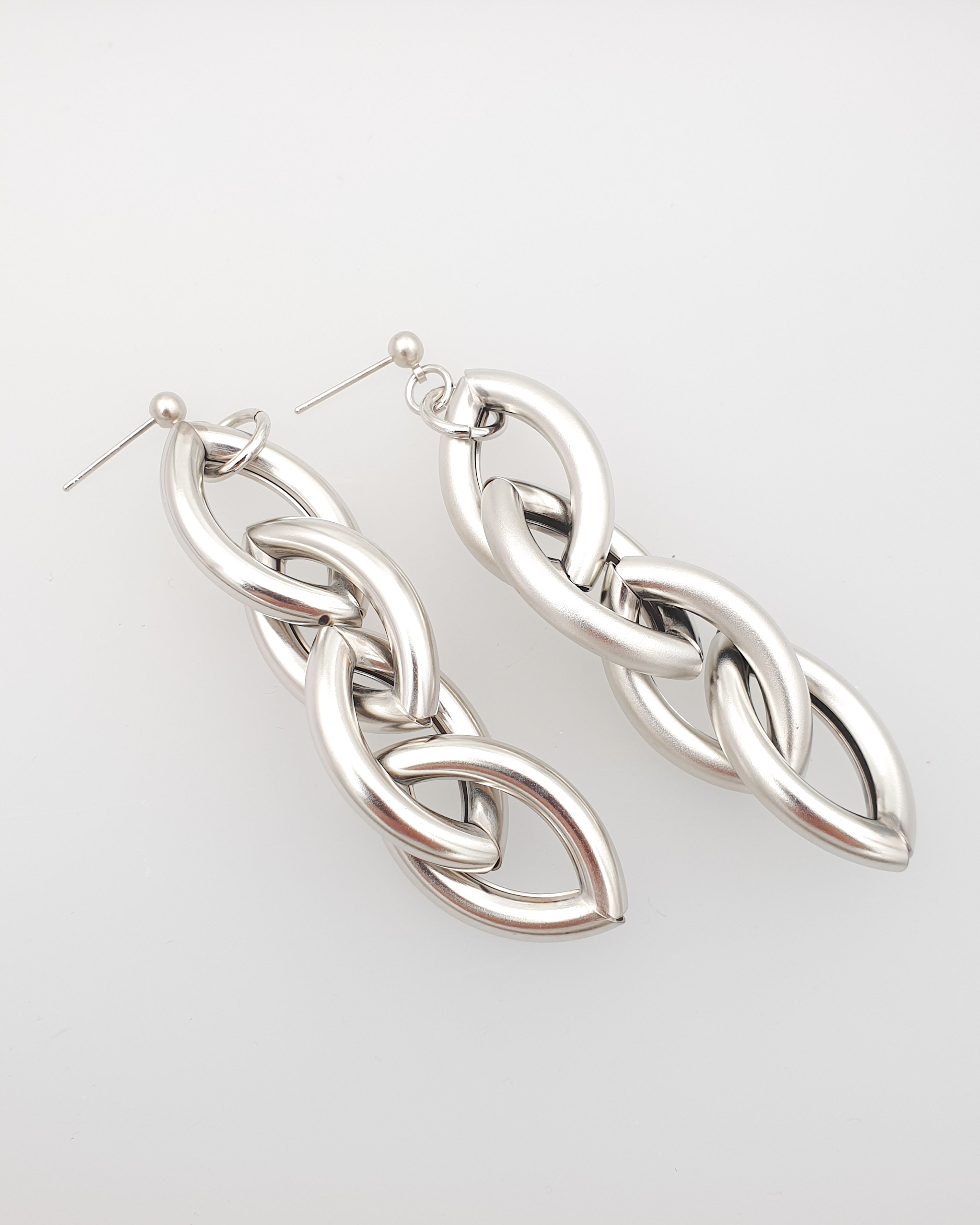 עגילי טיפות צ'אנקי